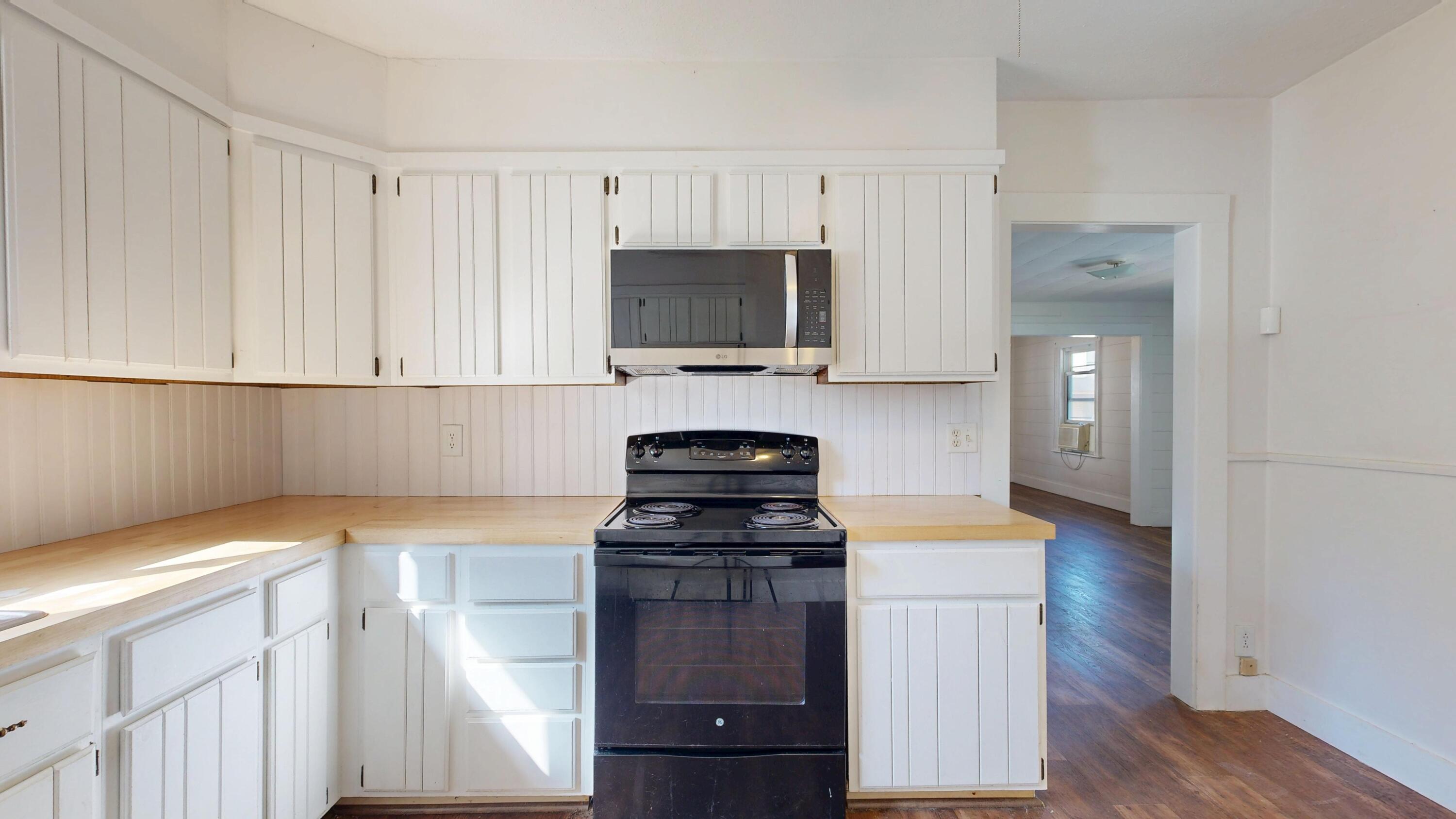 138 Spring Street Gardiner, ME 04345 - Photo 6 of 47 Kitchen