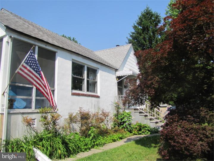 322 South Forklanding Road Maple Shade, NJ 08052 - Photo 2 of 16