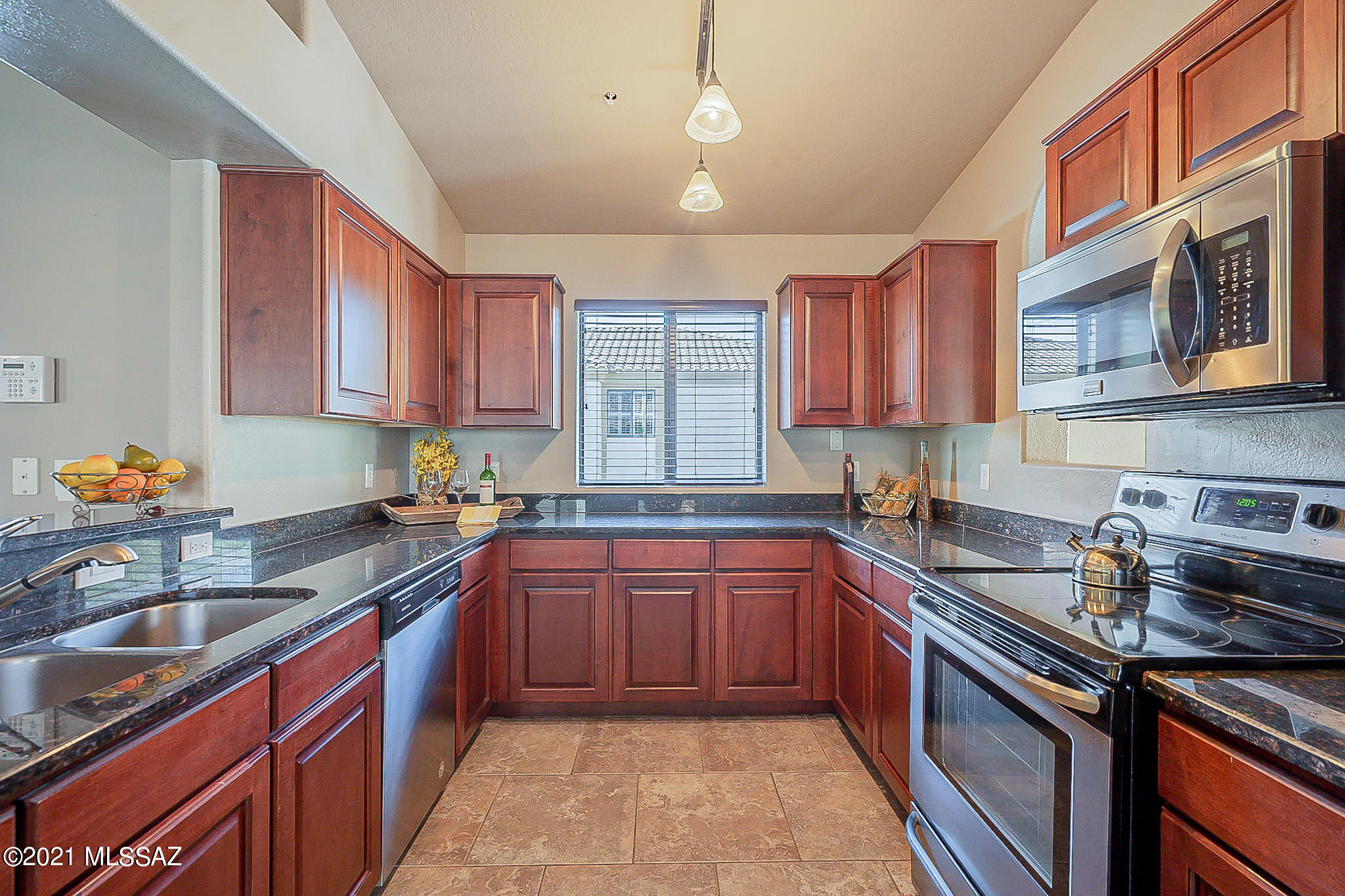 2550 East River Road, Unit 19102 Tucson, AZ 85718 - Photo 12 of 37