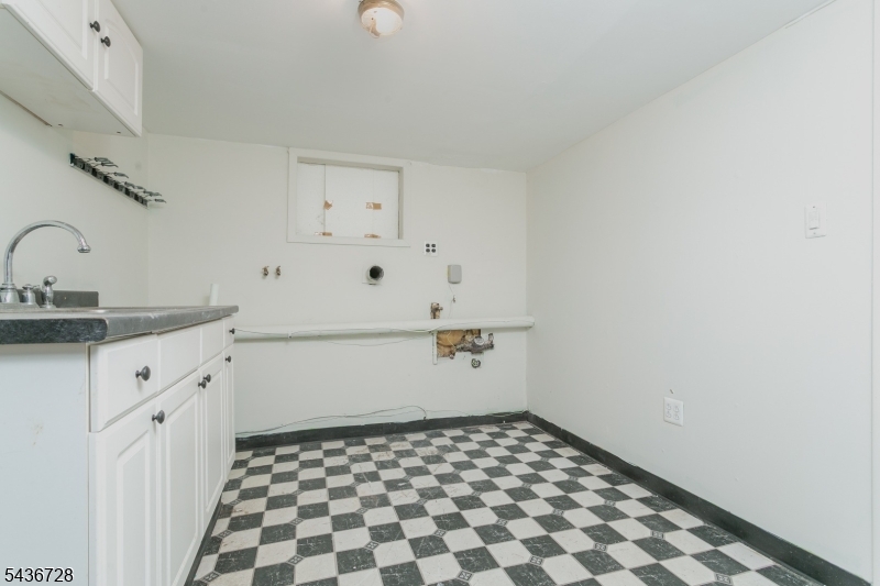 44 Adelphia Road Parsippany, NJ 07054 - Photo 24 of 32