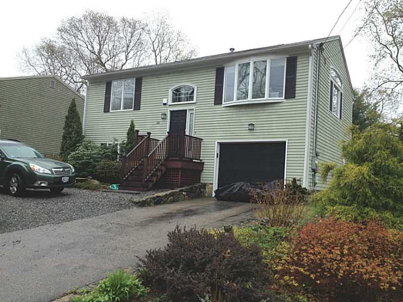 28 Betony Road Narragansett, RI 02874 - Photo 1 of 2 Exterior Front.