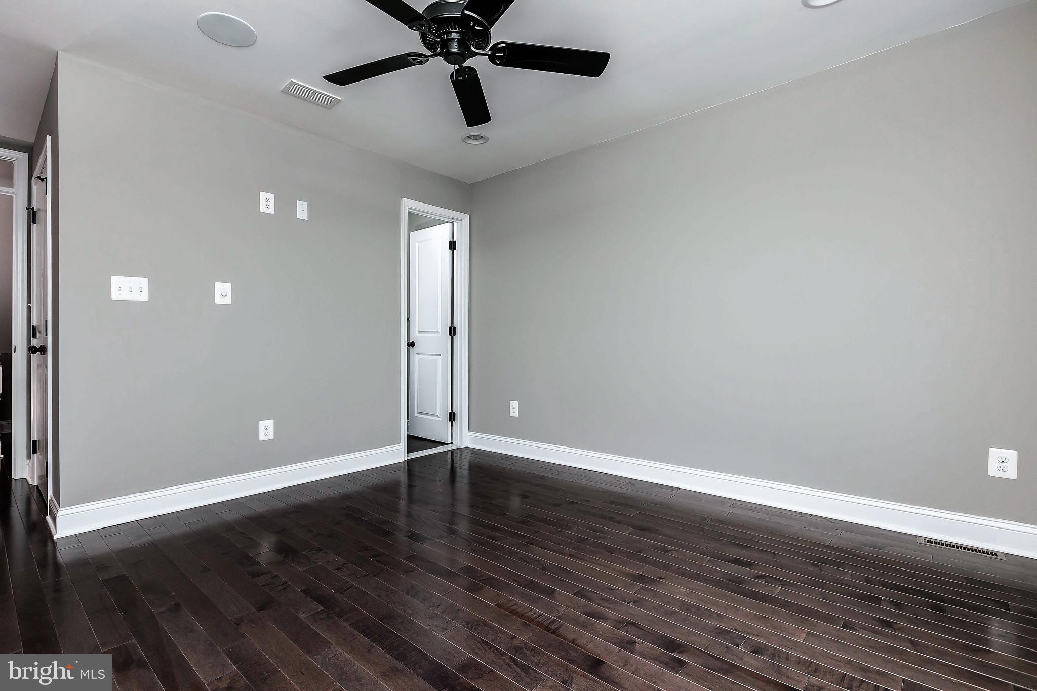 509 South Potomac Street Baltimore, MD 21224 - Photo 17 of 20