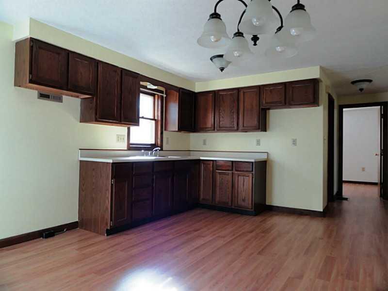 12 Auburn Street Springvale, ME 04083 - Photo 4 of 12 Kitchen.
