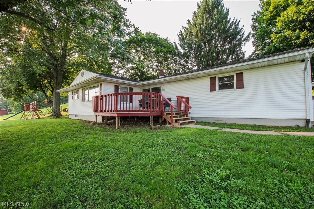 1757 Pleasant Valley Road Northeast New Philadelphia, OH 44663 - Photo 4 of 33