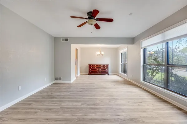 $4,800 | 6220 Glennox Lane, Dallas, TX 75214