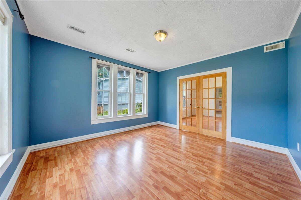 1408 Hatcher Avenue Covington, VA 24426 - Photo 5 of 21 03-MIB09821
