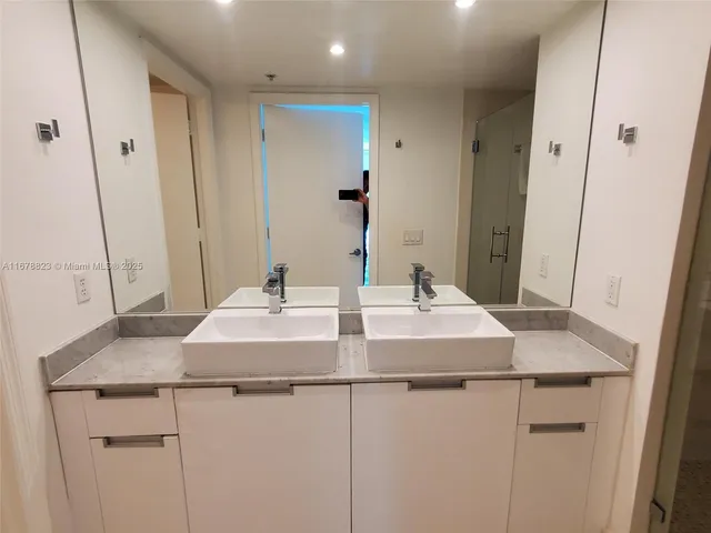 $363,000 | 1881 79th Street Causeway, Unit 706, North Bay Village, FL 33141