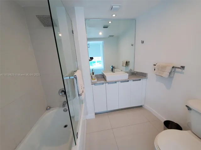 $363,000 | 1881 79th Street Causeway, Unit 706, North Bay Village, FL 33141