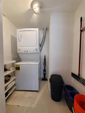 $363,000 | 1881 79th Street Causeway, Unit 706, North Bay Village, FL 33141