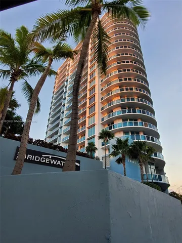 $363,000 | 1881 79th Street Causeway, Unit 706, North Bay Village, FL 33141