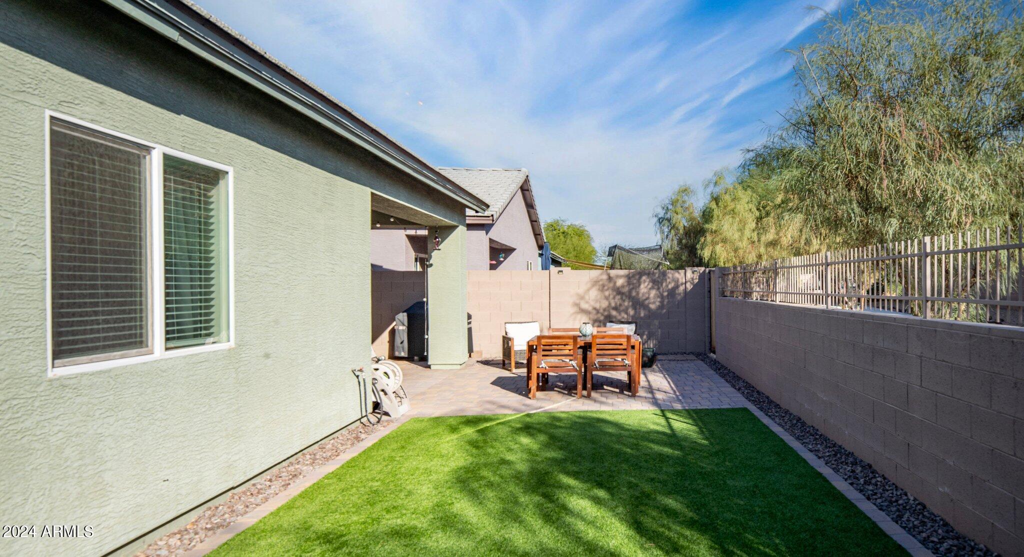 525 West Harwell Road Phoenix, AZ 85041 - Photo 26 of 34 27-web-or-mls-_TMR9587