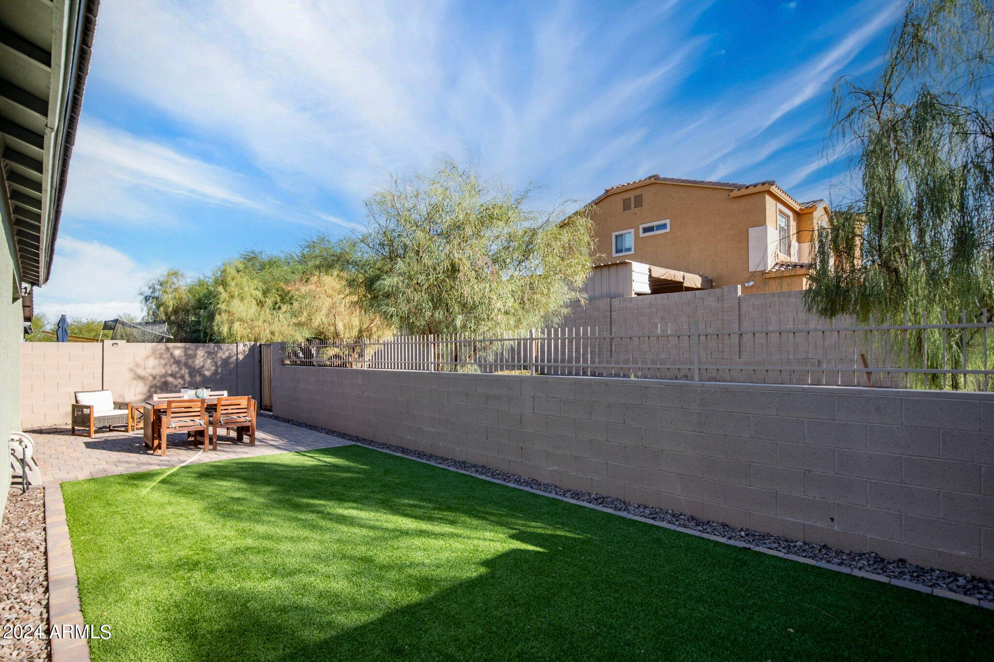 525 West Harwell Road Phoenix, AZ 85041 - Photo 28 of 34 29-web-or-mls-_TMR9606