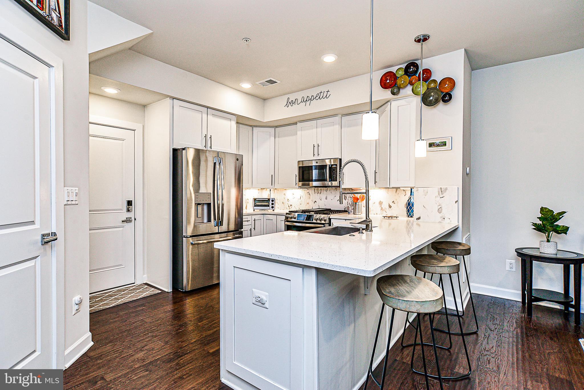 20460 Taft Terrace Ashburn, VA 20147 - Photo 12 of 40 Gallery Image 12