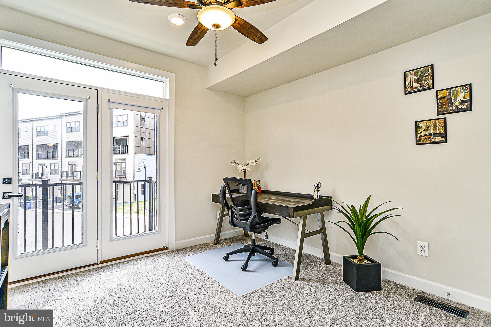 20460 Taft Terrace Ashburn, VA 20147 - Photo 22 of 40 Gallery Image 22