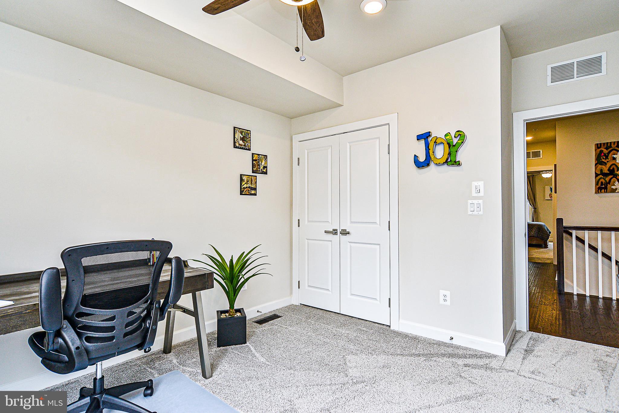 20460 Taft Terrace Ashburn, VA 20147 - Photo 23 of 40 Gallery Image 23