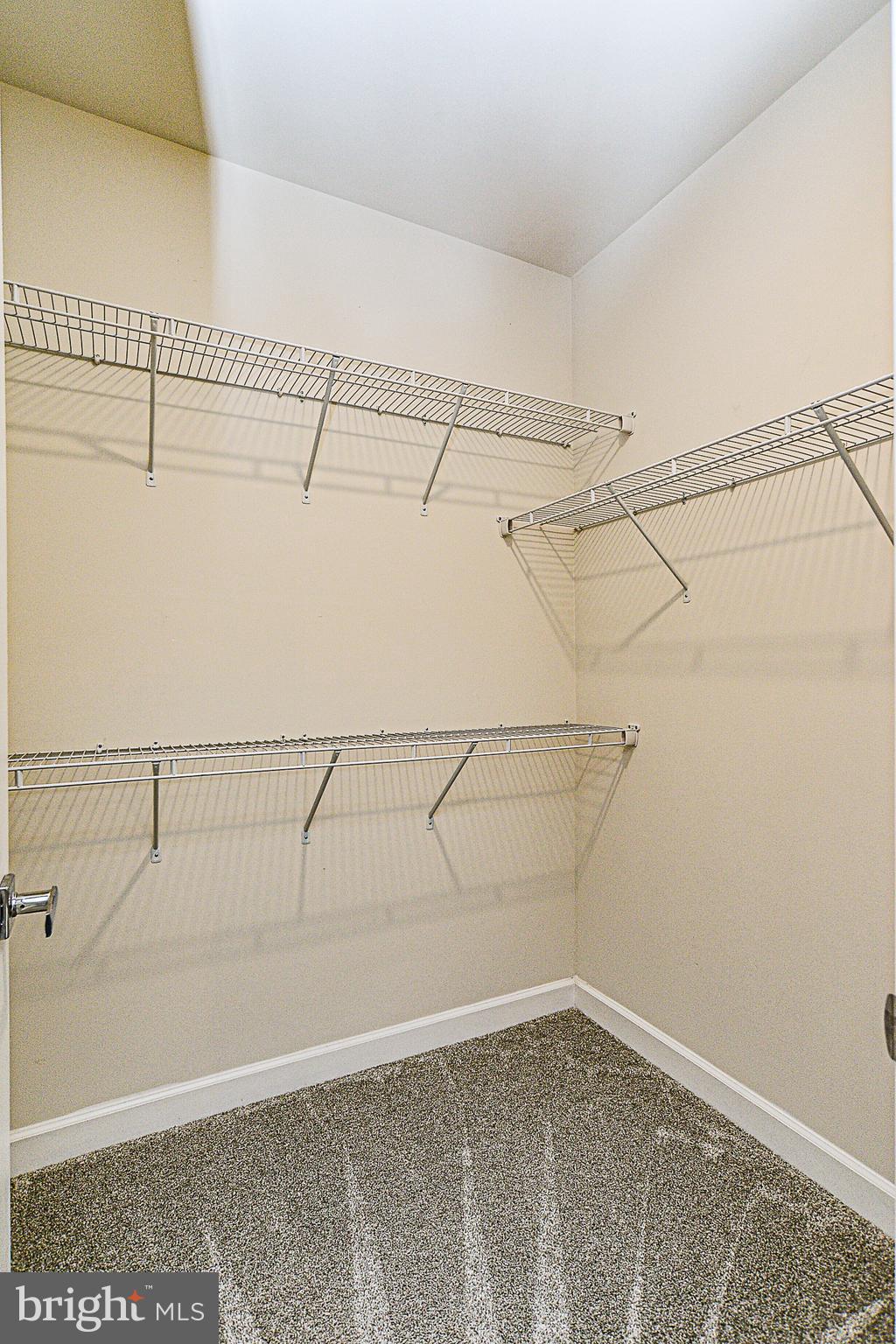 20460 Taft Terrace Ashburn, VA 20147 - Photo 34 of 40 Gallery Image 34