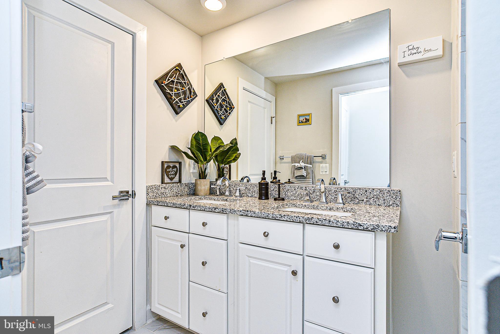 20460 Taft Terrace Ashburn, VA 20147 - Photo 35 of 40 Gallery Image 35
