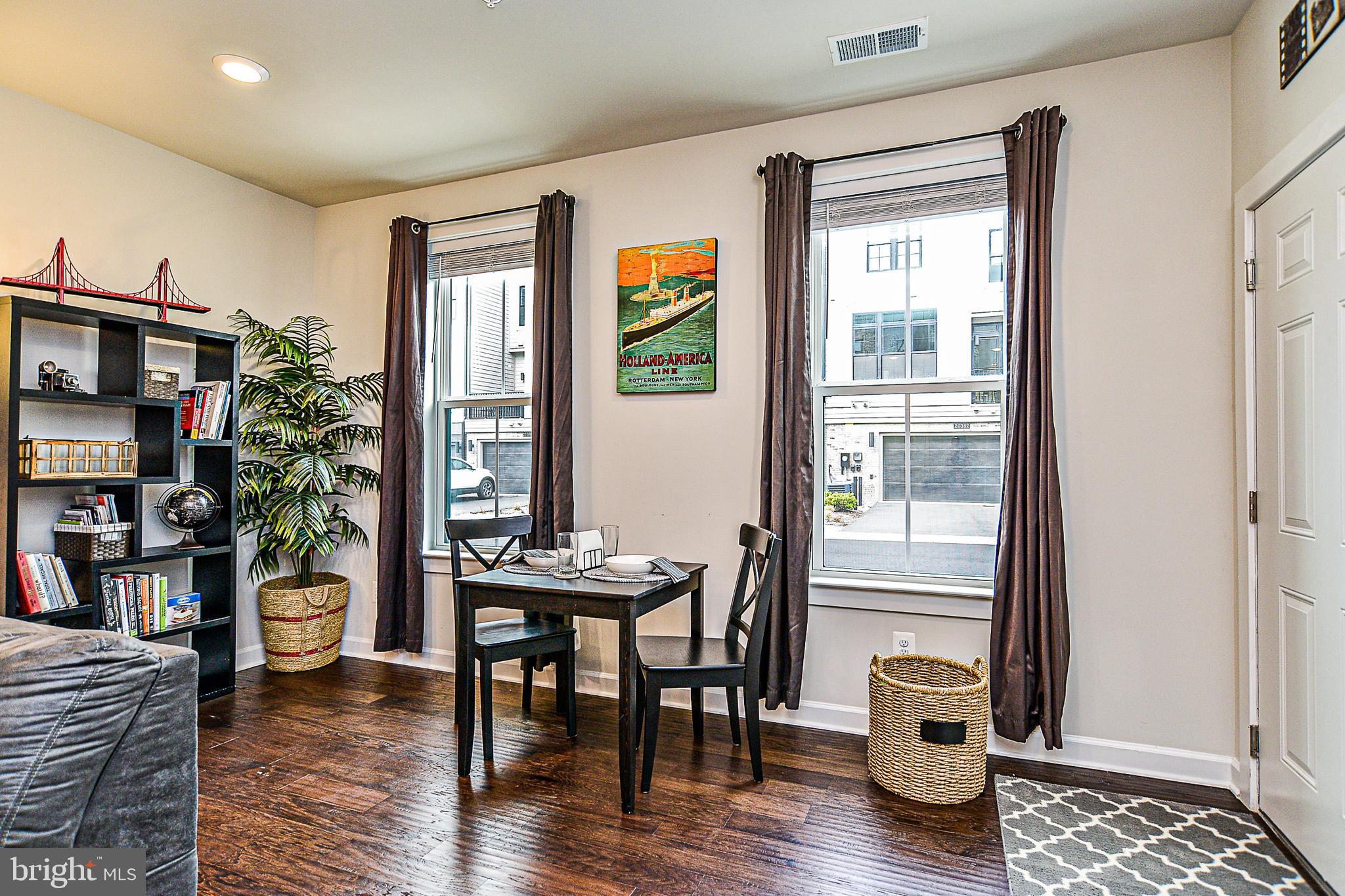 20460 Taft Terrace Ashburn, VA 20147 - Photo 8 of 40 Gallery Image 8