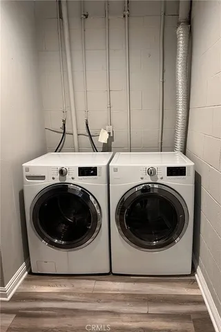 $4,600 | 7718 VÃa Sorrento, Burbank, CA 91504