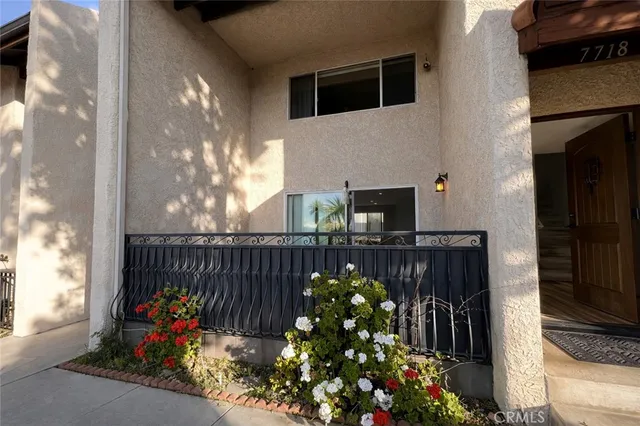 $4,600 | 7718 VÃa Sorrento, Burbank, CA 91504