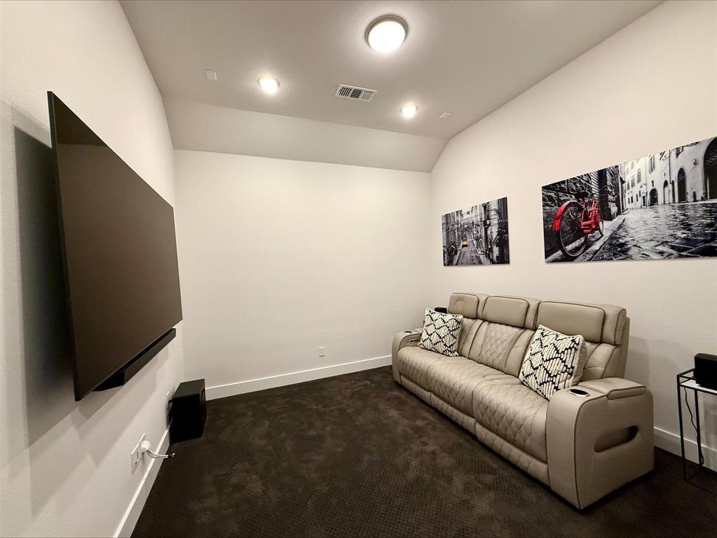 1835 Bell Court Van Alstyne, TX 75495 - Photo 4 of 20 a living room with furniture and a flat screen tv