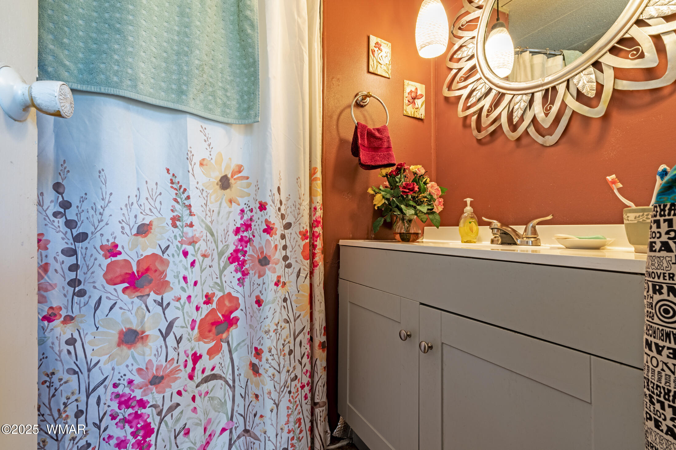 1091 Rim View Drive Show Low, AZ 85901 - Photo 17 of 17 bathroom