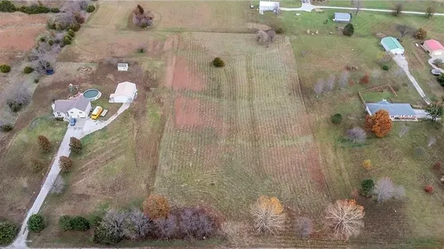 $85,000 | 4835 Eisenhower Road, Baldwin City, KS 66006