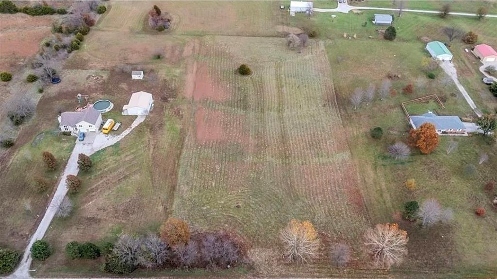 4835 Eisenhower Road Baldwin City, KS 66006 - Photo 3 of 8