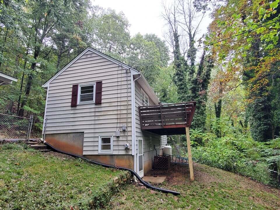 7033 Sparks Road Roanoke, VA 24018 - Photo 4 of 21 4