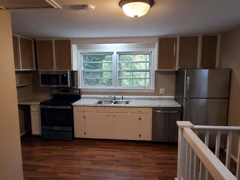7033 Sparks Road Roanoke, VA 24018 - Photo 10 of 21 10
