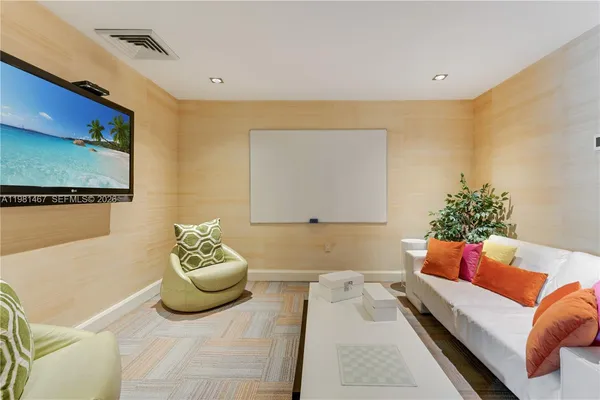 $3,000 | 950 Brickell Bay Drive, Unit 1403, Miami, FL 33131