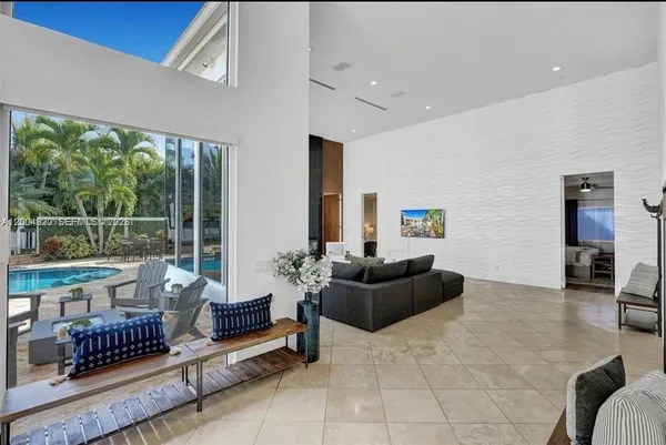 $18,999 | 11400 Northwest 7th Street, Plantation, FL 33325