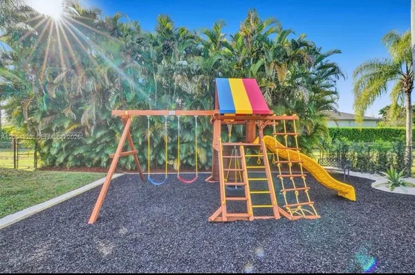 $18,999 | 11400 Northwest 7th Street, Plantation, FL 33325