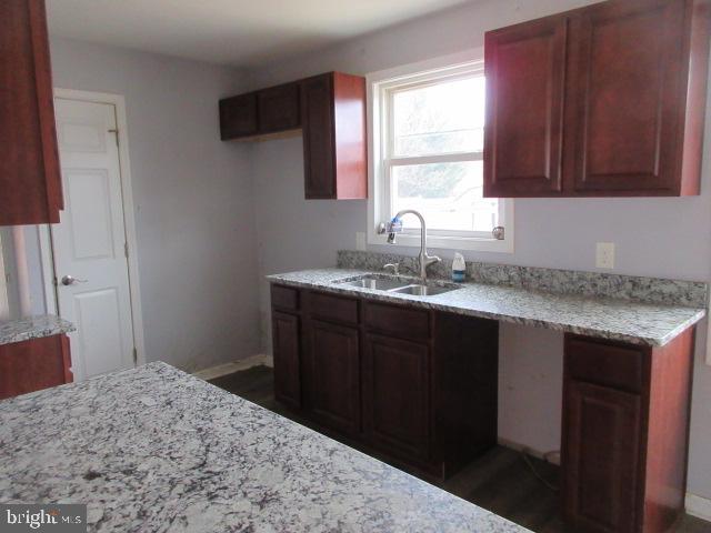 1310 Kingsley Road Camp Hill, PA 17011 - Photo 3 of 18 Gallery Image 3