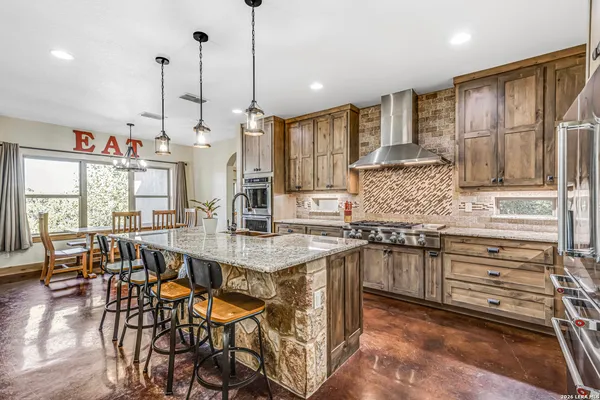 $995,000 | 710 Stoney Ridge Road, Bulverde, TX 78163