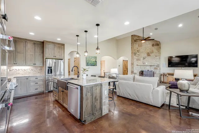 $1,025,000 | 710 Stoney Ridge Road, Bulverde, TX 78163