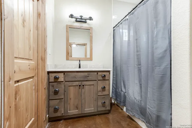 $1,025,000 | 710 Stoney Ridge Road, Bulverde, TX 78163