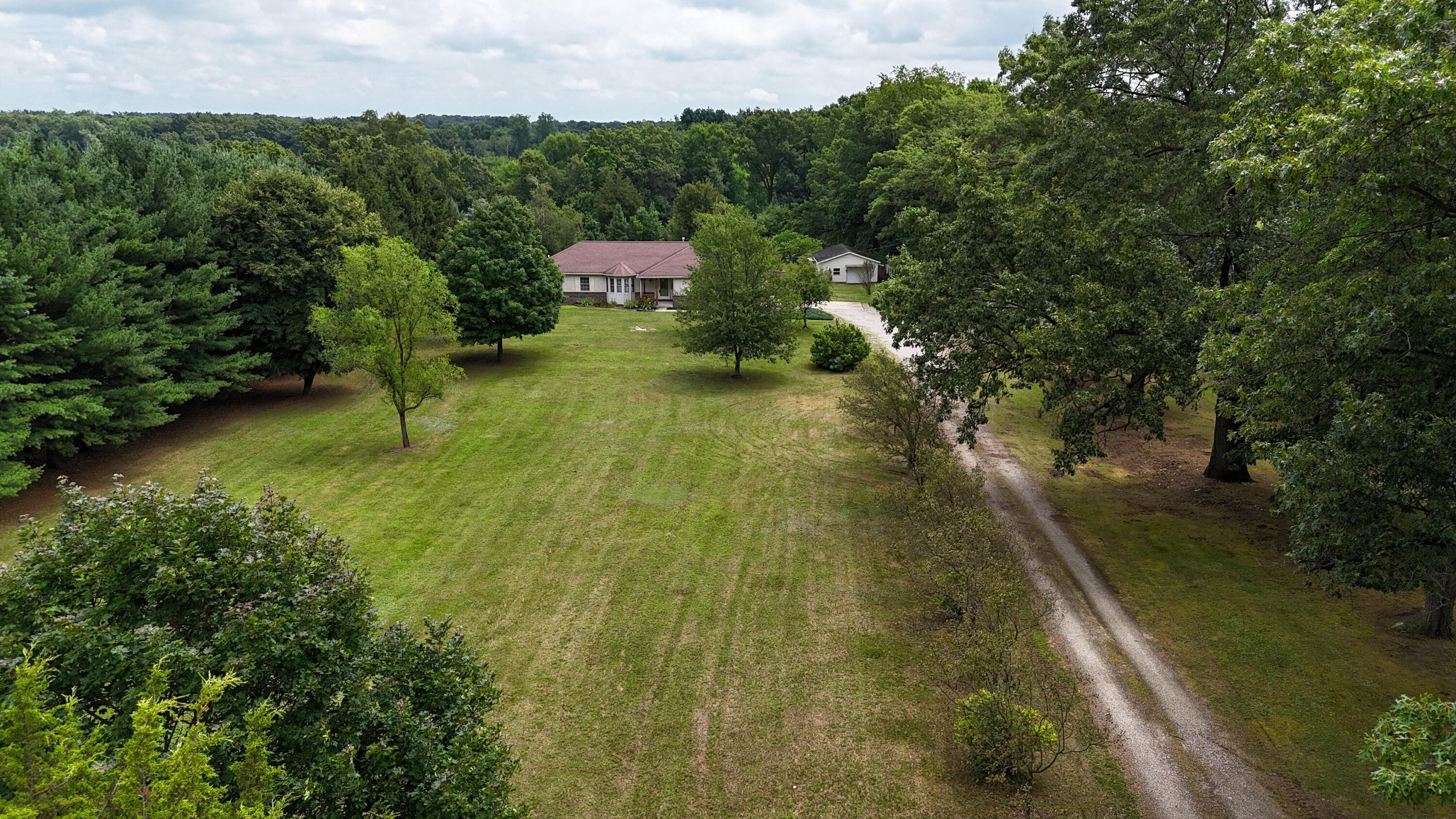 1893 Allen Road Niles, MI 49120 - Photo 27 of 30 DJI_20240705124546_0031_D