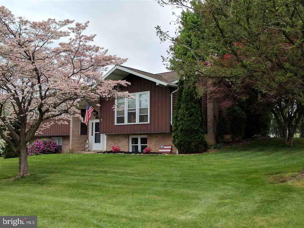 1629 Haar Road Spring Grove, PA 17362 - Photo 2 of 22