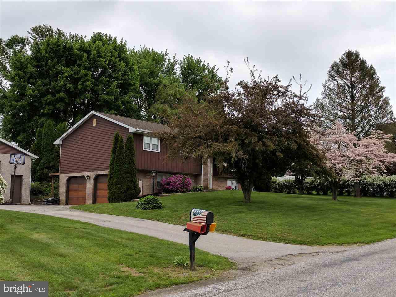 1629 Haar Road Spring Grove, PA 17362 - Photo 3 of 22