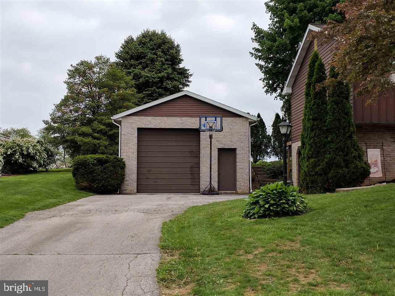 1629 Haar Road Spring Grove, PA 17362 - Photo 4 of 22
