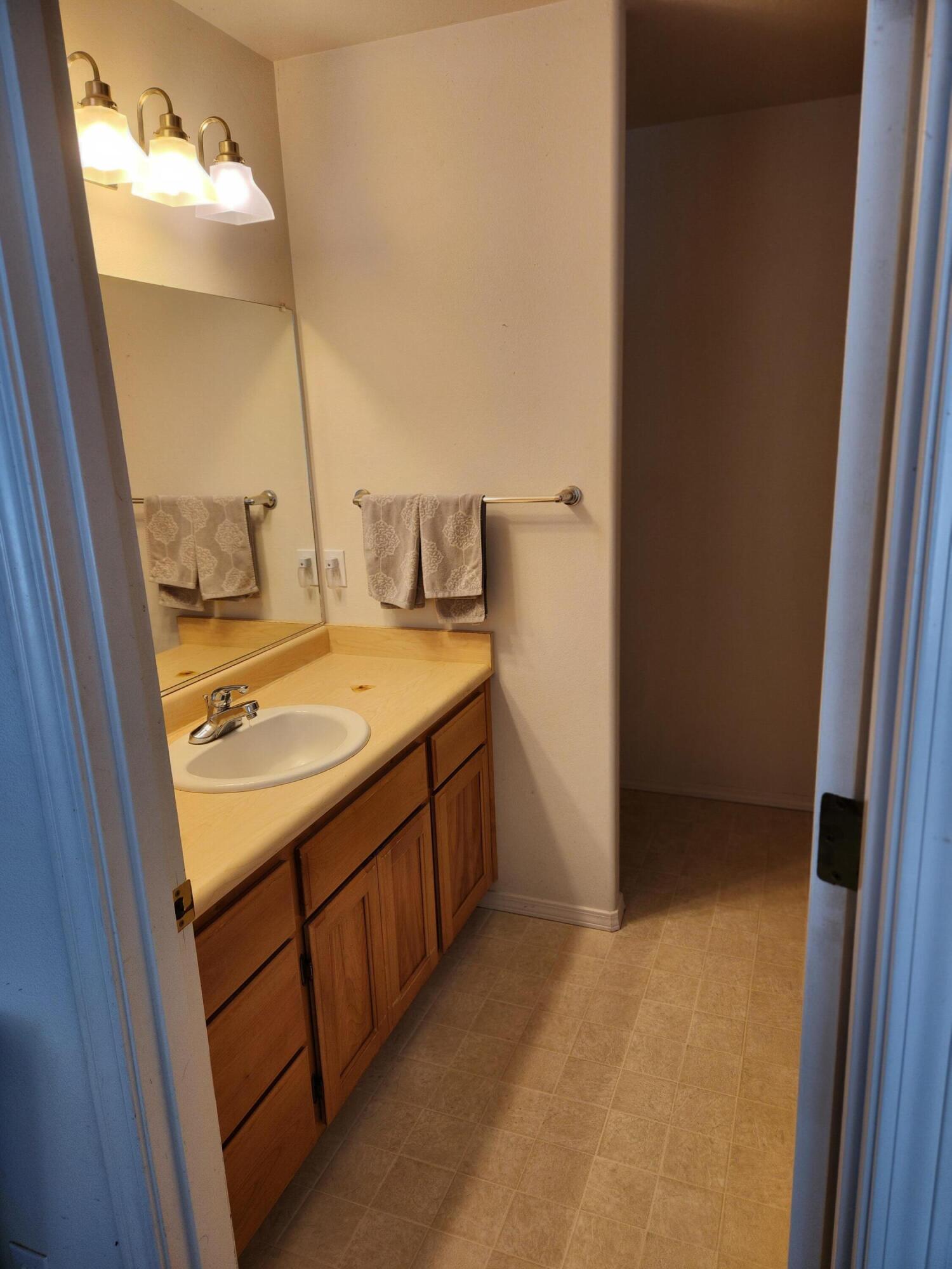 9290 Lower River Road Grants Pass, OR 97526 - Photo 8 of 21 20221007_130758
