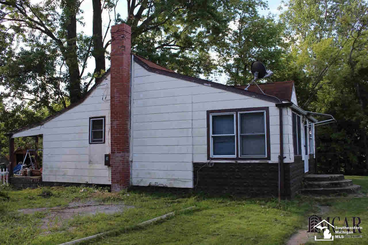 1630 Plank Road Dundee, MI 48131 - Photo 4 of 32