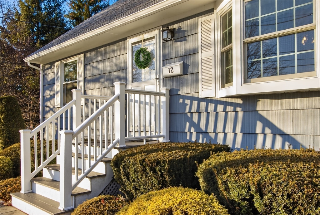 12 Patricia Road Peabody, MA 01960 - Photo 4 of 42