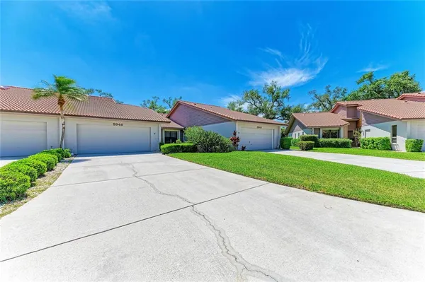 $2,750 | 3946 Wilshire Circle East, Unit 168, Sarasota, FL 34233
