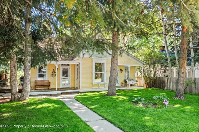 $11,750,000 | 406 West Smuggler Street, Aspen, CO 81611