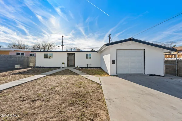 $428,999 | 44745 3rd Street East, Lancaster, CA 93535