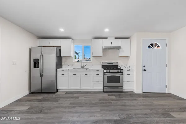 $428,999 | 44745 3rd Street East, Lancaster, CA 93535