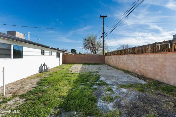 $428,999 | 44745 3rd Street East, Lancaster, CA 93535