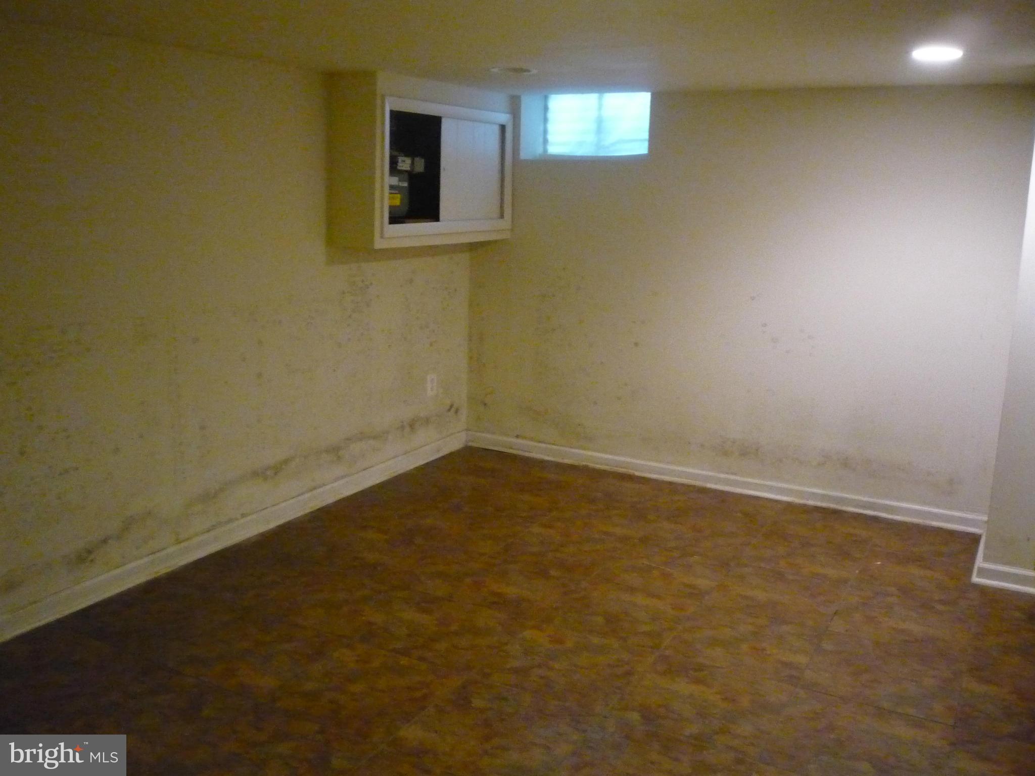 509 Random Road Baltimore, MD 21229 - Photo 14 of 17 Basement